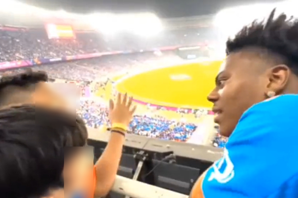  American YouTuber Speed asked by the Gujarat fans to chant Ganpati Baba in India vs Pakistan Match