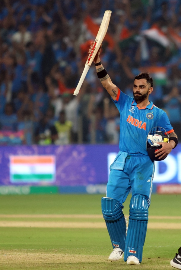 What does ICC rule say and Why did Umpire Richard Kettleborough not give wide to Kohli? What does ICC rule say and Why did Umpire Richard Kettleborough not give wide to Kohli?