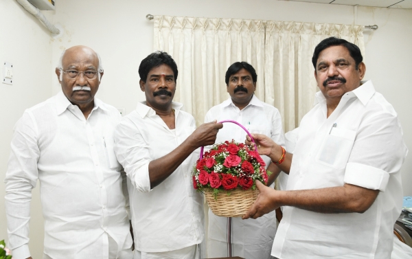 In Ramanathapuram district, 2 executives quit from O.Panneerselvam team 