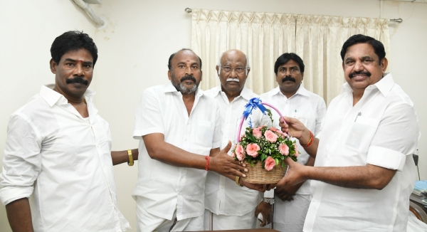 In Ramanathapuram district, 2 executives quit from O.Panneerselvam team 