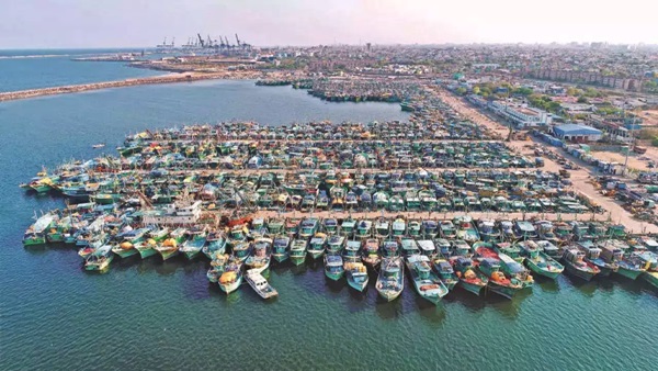 Kasimedu Fishing Harbour in Chennai has been modernized with a sanction of 98 crore by the Centre 