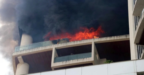 Mumbai 7 storey building catches fire and killed 8 people 
