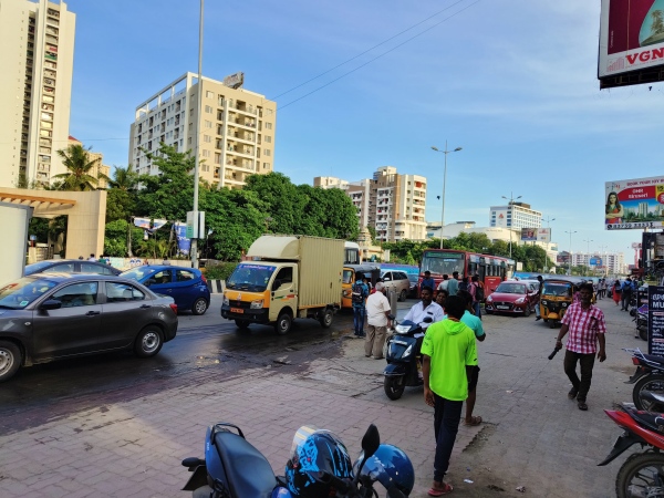  The public has welcomed CM Stalins order to cancel the toll fee at Navalur