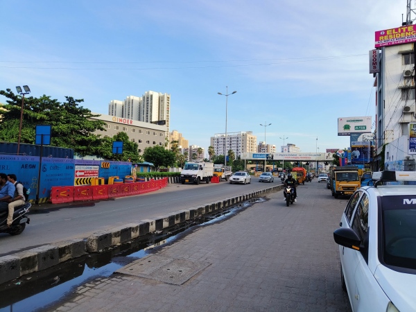  The public has welcomed CM Stalins order to cancel the toll fee at Navalur