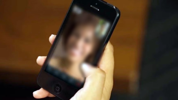 Harassing woman who came to worship by talking on cell phone: nellai Priest arrested 