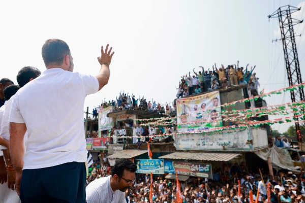 Telangana: Rahul Gandhi slams PM Modi, KCR on silence over caste census