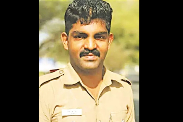 Chennai Thirumullaivoyal policeman commits suicide angry with his wife 