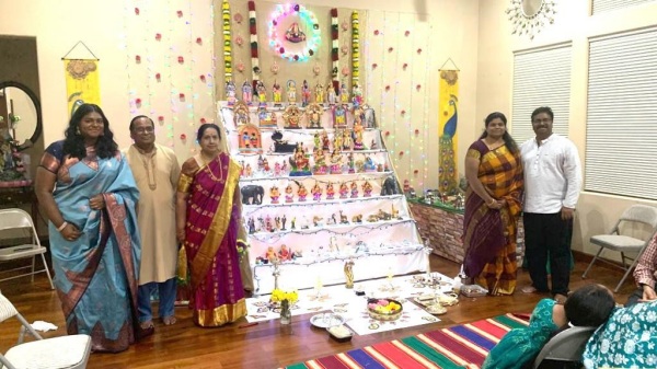 Navratri Golu in California USA Chanting of Vishnu Sahasranamam Mahishasura Mardini slokas