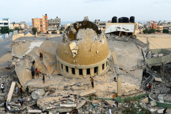  What is the reason behind Israel attack on west bank mosque compound