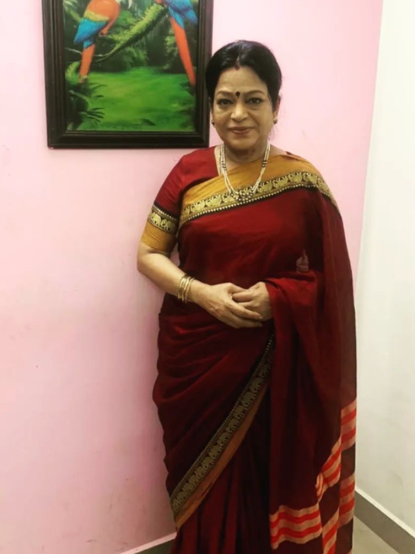 Actress Sheela has said in an interview that she is unable to see Vijay now