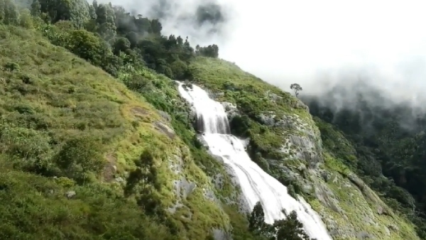 Is such a miracle in Kodaikanal? Little known Kotivarai Falls in Pallangi 