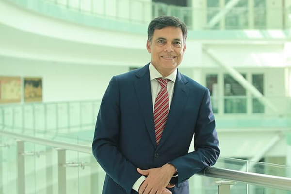 CEO Sajjan Jindal goes with infosys Narayana murthy 