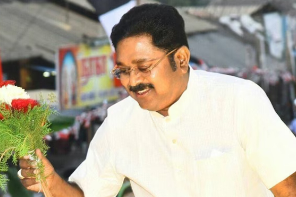 Edappadi Palaniswamis habit is betray those who trust says TTV Dhinakaran 
