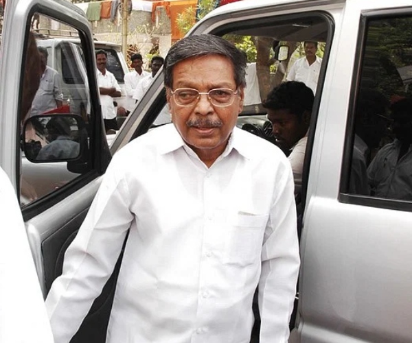 O Panneer Selvam team speaking with BJP for Allaiance, says Panruti Ramachandran 