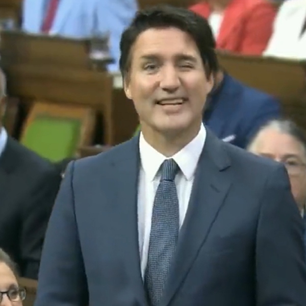  Netizens attacking Justin Trudeau for his creepy Act In Canada Parliament 