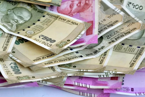 Thanjavur Kotak Bank customer suddenly got 756 crore rupees in his bank account 