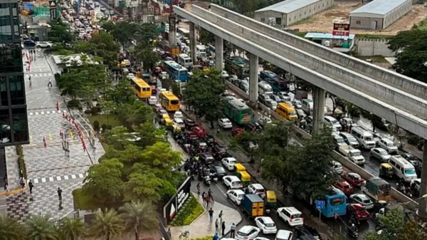 Due to heavy traffic government planning to implement 190-Km Road Tunnel in Bangalore, says DK Shivakumar Due to heavy traffic government planning to implement 190-Km Road Tunnel in Bangalore, says DK Shivakumar