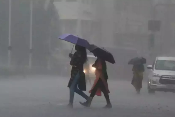 Heavy rain alert for 15 districts in Tamilnadu also in Chennai