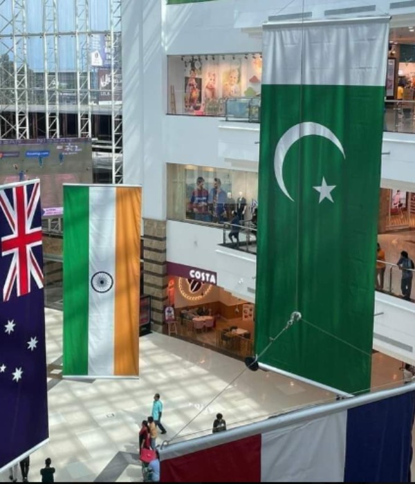 Fact Check: Pakistani flag placed higher than Indian flag in LuLu mall? 