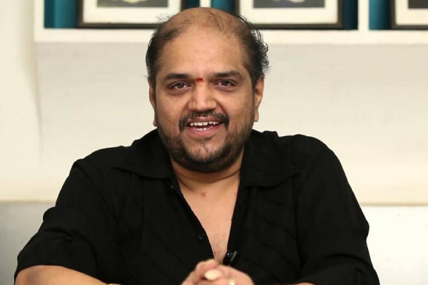 Vidhyakar Humiliated Yuga Bharthi in run movie song