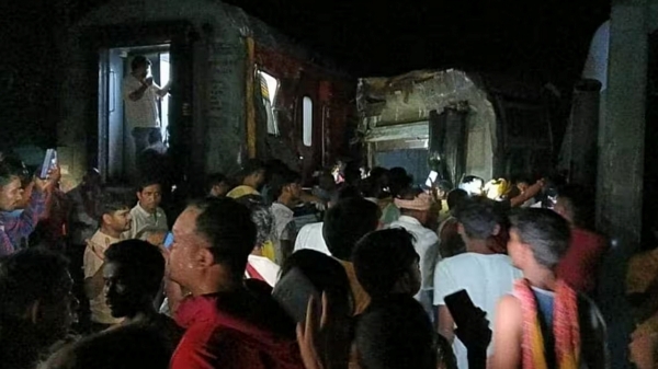 Rescue operation continues for 2nd day after 4 killed in train accident in Bihars Buxar 