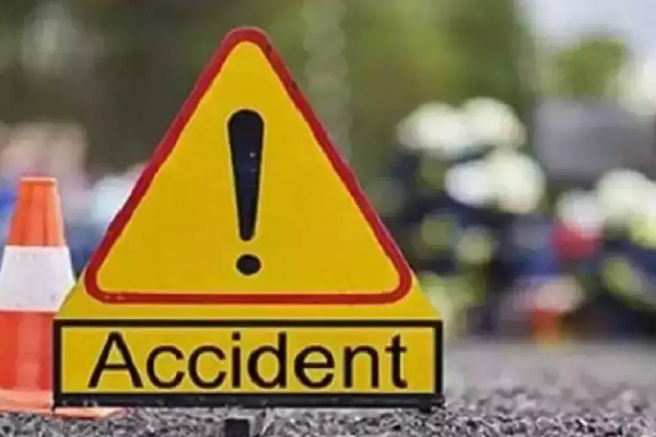 A truck collided with a car near Tiruvannamalai Sengam - 7 people were killed 