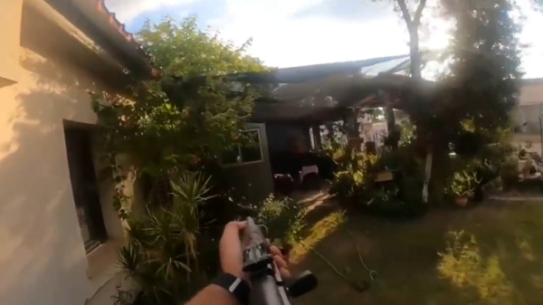  A video of Hamas terrorists trying to attack Israeli homes has been released 