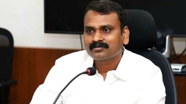 Union Minister L. Murugan replies with 10 times Jai Shree Ram Chants for reporters question 
