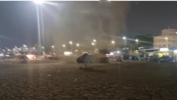 Cyclonic winds came in Marina Beach 