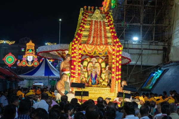Navarathiri brahmotsavam: Garuda Vahana Seva today SSD tokens will not be issued at SSD counters in Tirupati