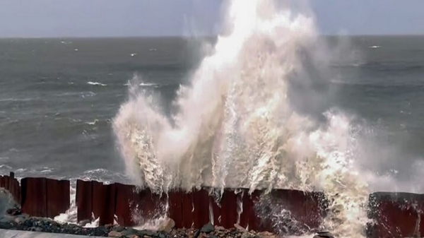 Cyclone symbol in the Arabian Sea path of the Tej Cyclone Is the danger over for Mumbai? 