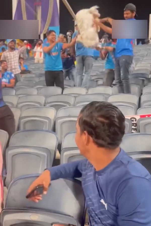 After Rizwan Indian fans apologise to Bangladesh fan shoaib Ali who harrassed in pune 