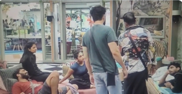 Vanitha Daughter Jovika gives nosecut reply for Cool suresh 