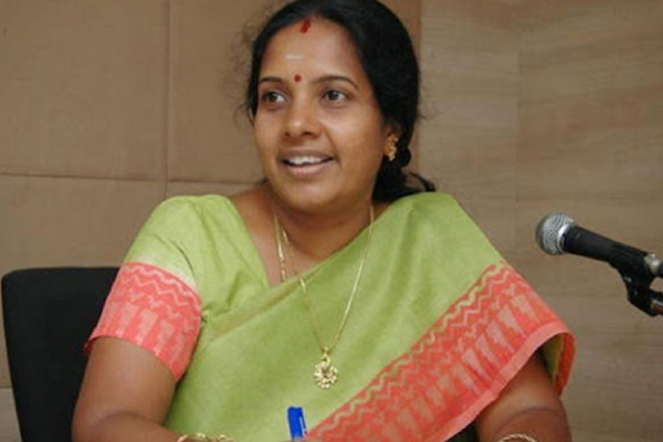 Actress Gautami leaving from the BJP party will give extra pressure to Annamalai 