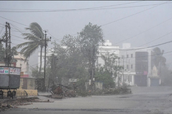 Hamoon cyclone starts moving in Bay of Bengal: When it will make land fall, Will it affect Tamil Nadu? 