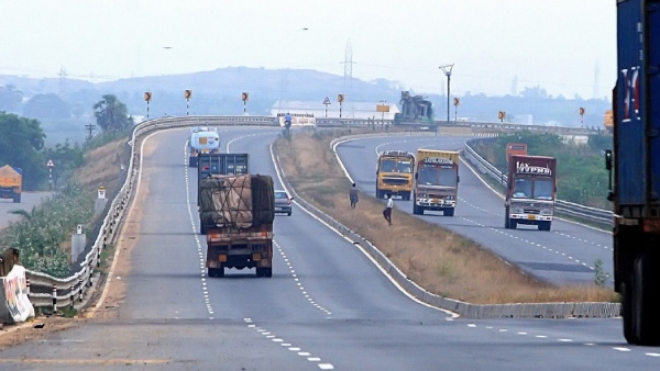 Tamil Nadu government has accorded administrative sanction of ₹781 crore to improve roads 