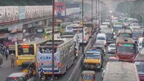 Perungalathur, GST Road, Tambaram and Heavy traffic jam in Chennai as people coming back from hometown 