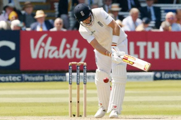 Dr Farook Abdulla explains how LBW is declared? 