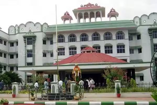 Madurai High Court orders to remove DMK banners placed without permission in Tirunelveli by 2.15 pm 