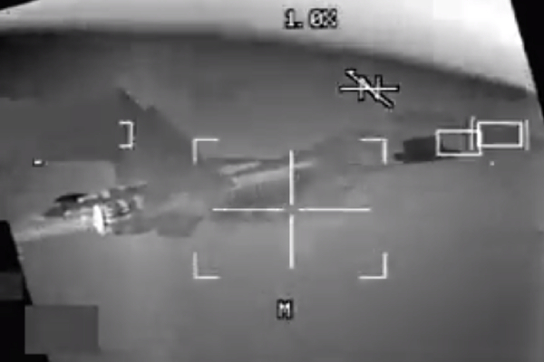  Chinese and US Jets has flew apart just 10 Feet from Each Other