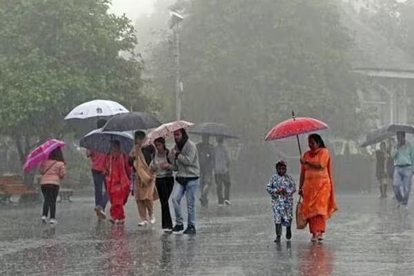 Rain with thunder and lightning will occur in 11 districts by 7 pm tonight 