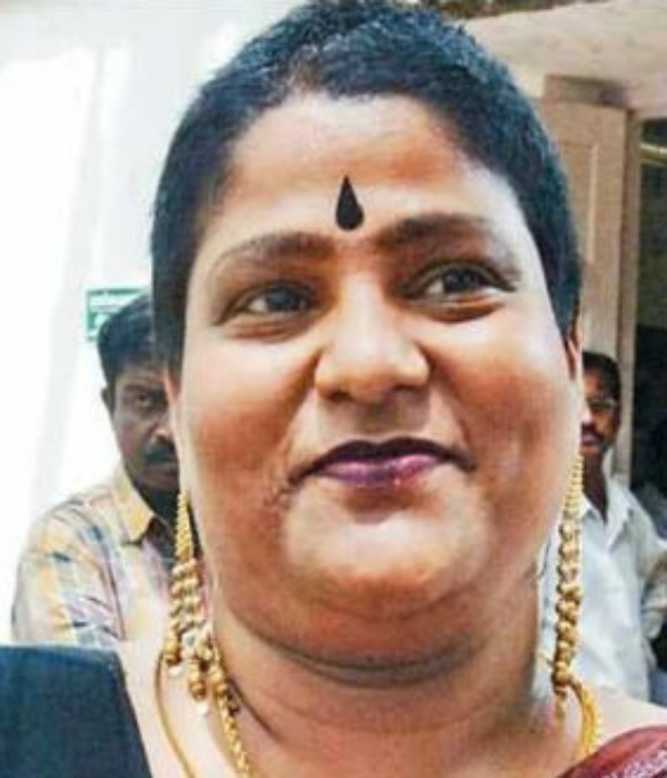 Do you know who is this Famous Actress Maya and what did she say about his son Vignesh Do you know who is this Famous Actress Maya and what did she say about his son Vignesh