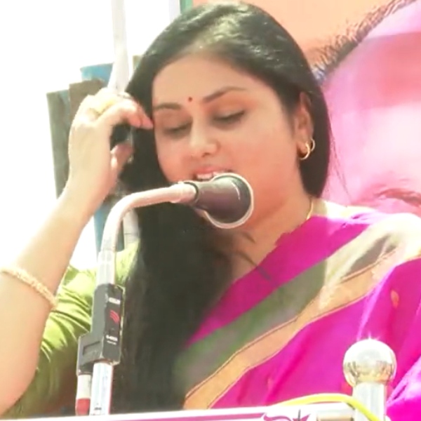 Actress Namitha slams DMK Government and rs1000 Magalir Urimai Thogai Scheme Actress Namitha slams DMK Government and rs1000 Magalir Urimai Thogai Scheme