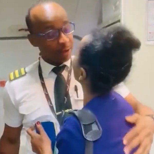 Ethiopian mother was pleasantly surprised by her son on the flight to Lebanon 