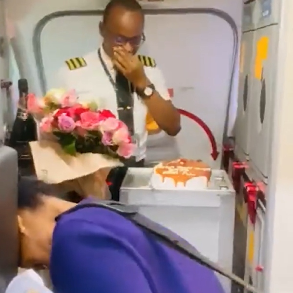 Ethiopian mother was pleasantly surprised by her son on the flight to Lebanon 