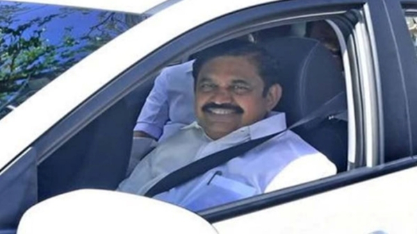 Why did Edappadi Palanisamy leave with out answering questions in Pasumpon Muthuramalinga Devar Guru Poojai 