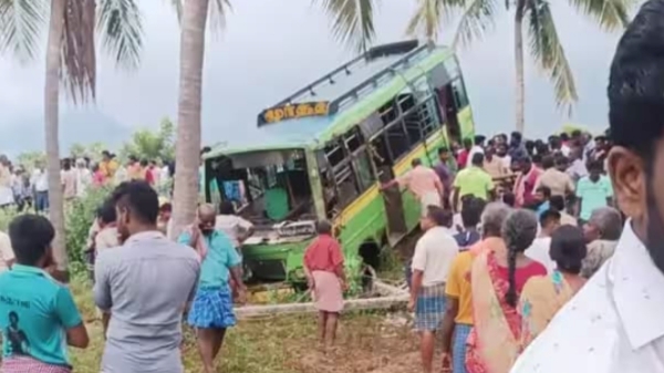 2 school students killed when a mini bus overturned near Srivilliputhur in Virudhunagar district 