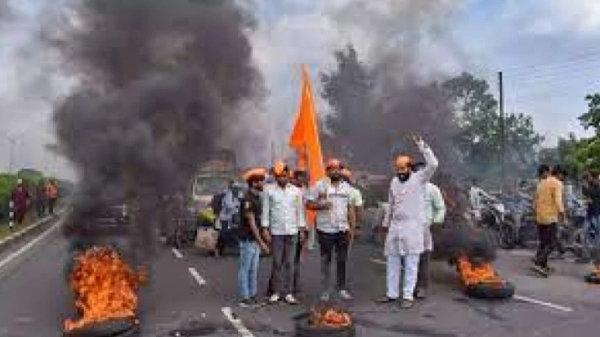  Mumbai Bangalore highway blocked as Maratha quota stir intensifies