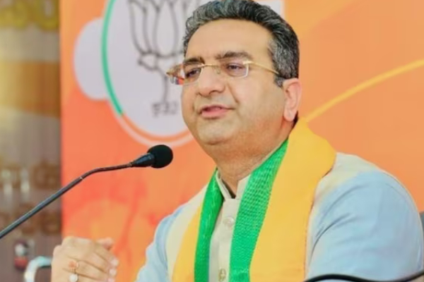 Alert will come If you watch wrong content BJP leader on Rahul Gandhi in Apple alerts issue