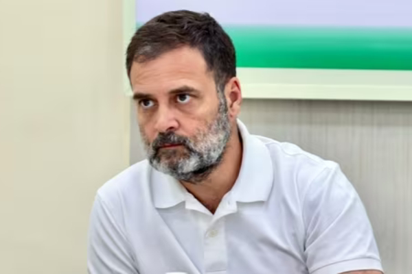 Alert will come If you watch wrong content BJP leader on Rahul Gandhi in Apple alerts issue